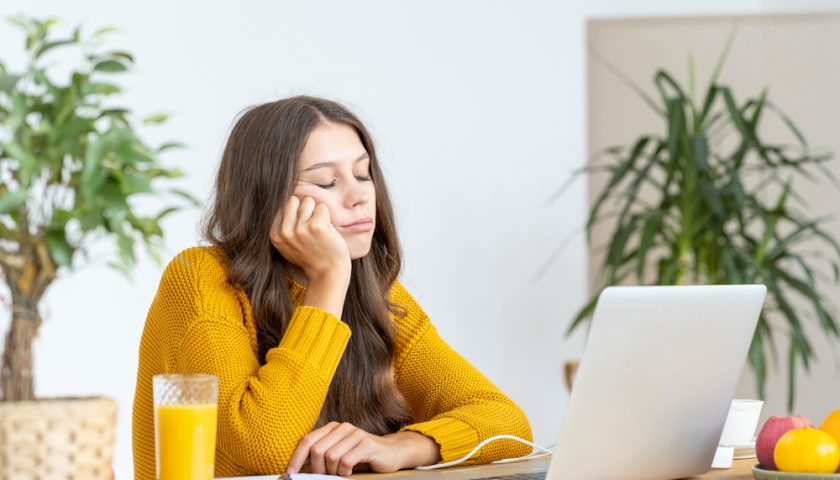 Hangi Vitamin Eksikliği Uyku Hali Yapar